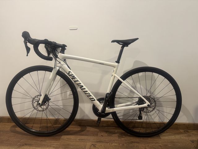 Specialized Tarmac SL6 Disc · Shimano Tiagra 10v · talle 52